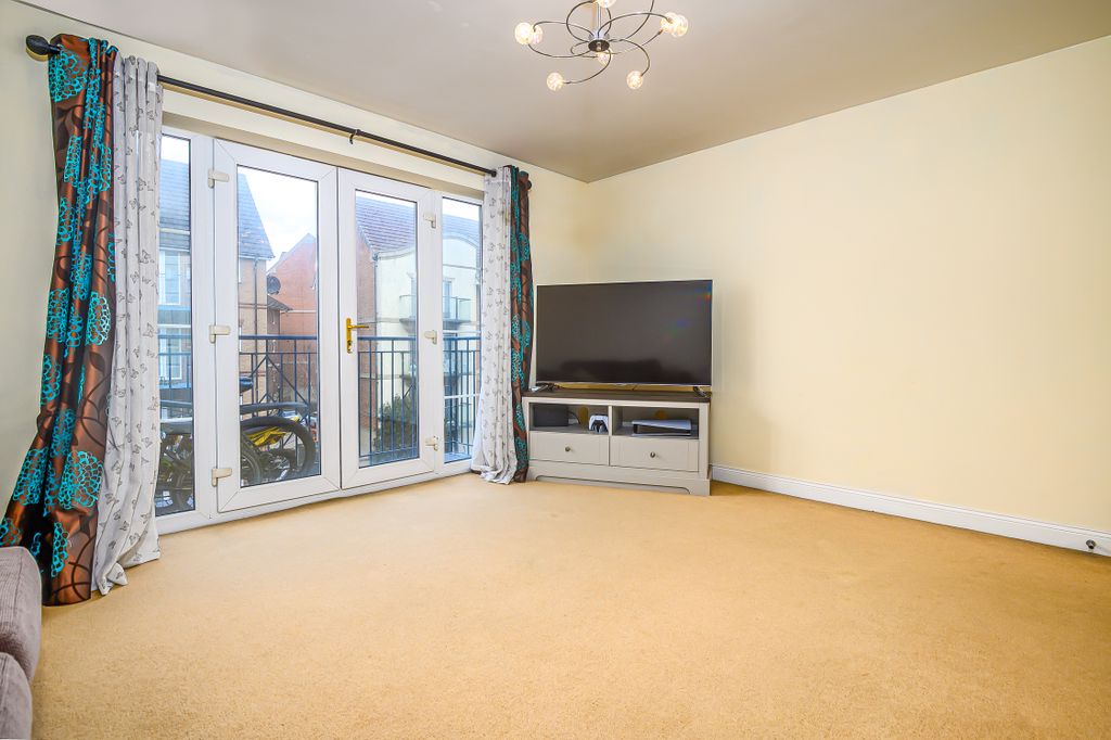 Property photo 3 of 19