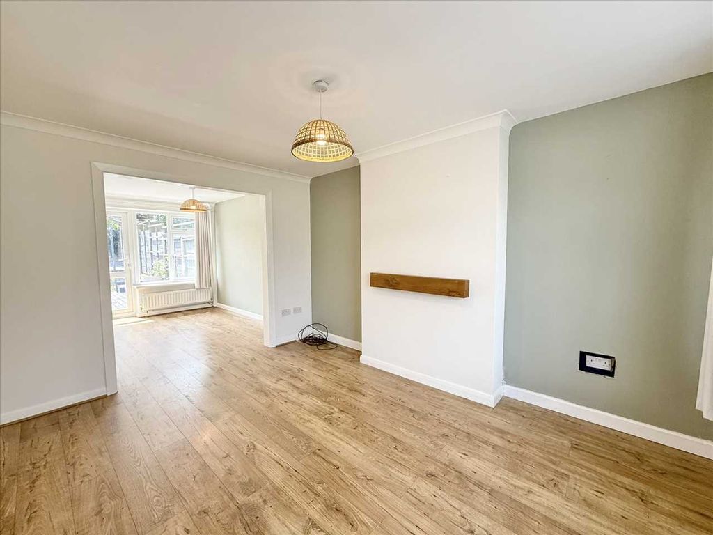 Property photo 3 of 26 Living Room