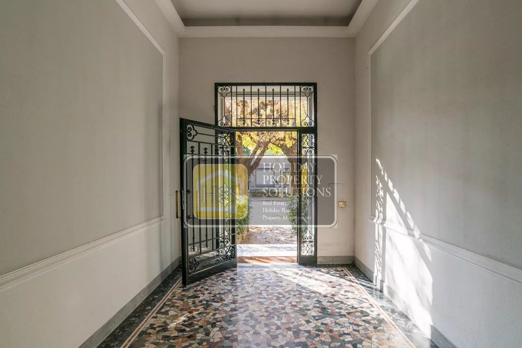 Property photo 2 of 36