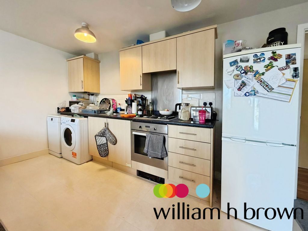 Property photo 2 of 8 Kitchen