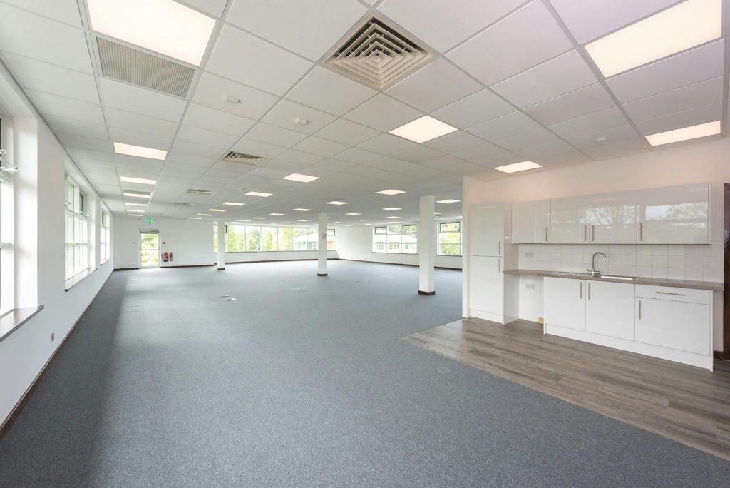 Property photo 3 of 6 85A6511Db17267271279Ba47F33050563d5Bf717.Jpg