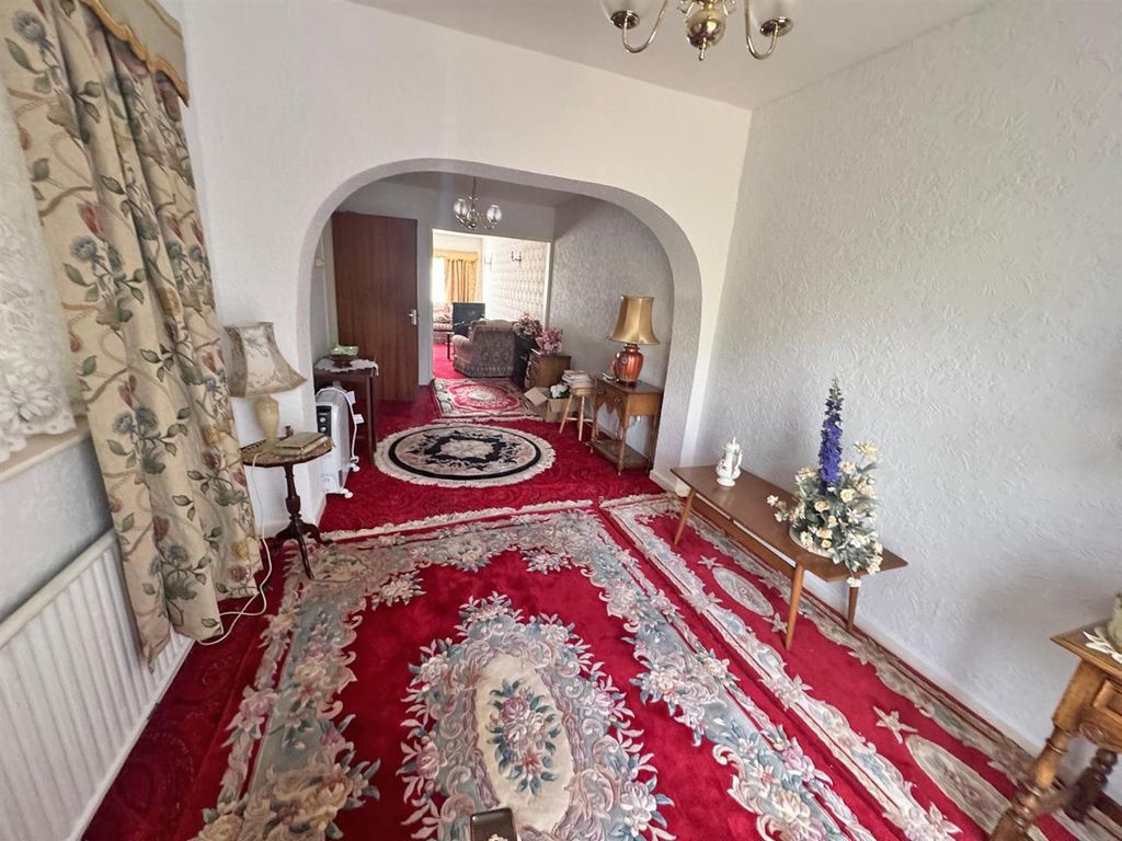 Property photo 3 of 8 Sitting Room/ Dining Room