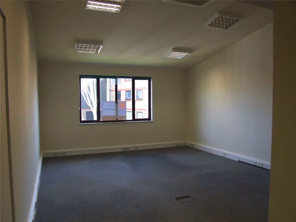 Property photo 2 of 5 Picture No. 06