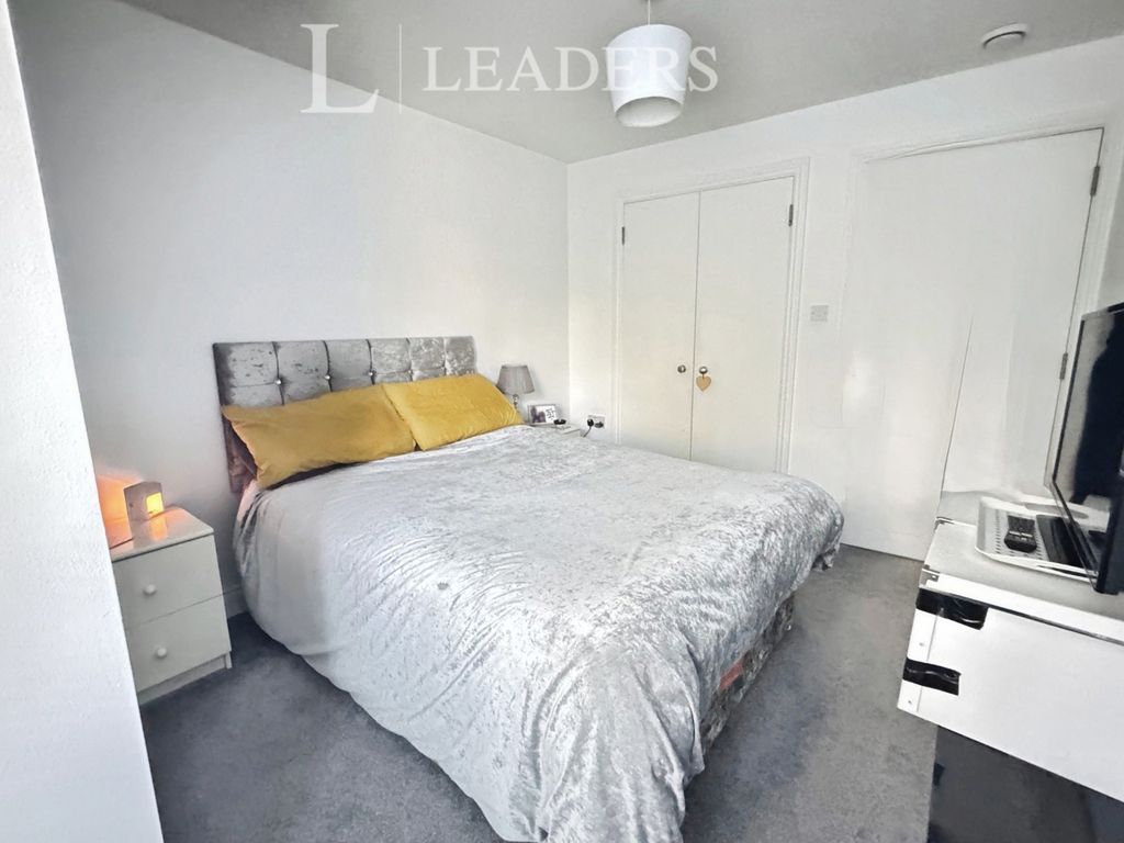 Property photo 3 of 8 Pbox-Img.Jpg