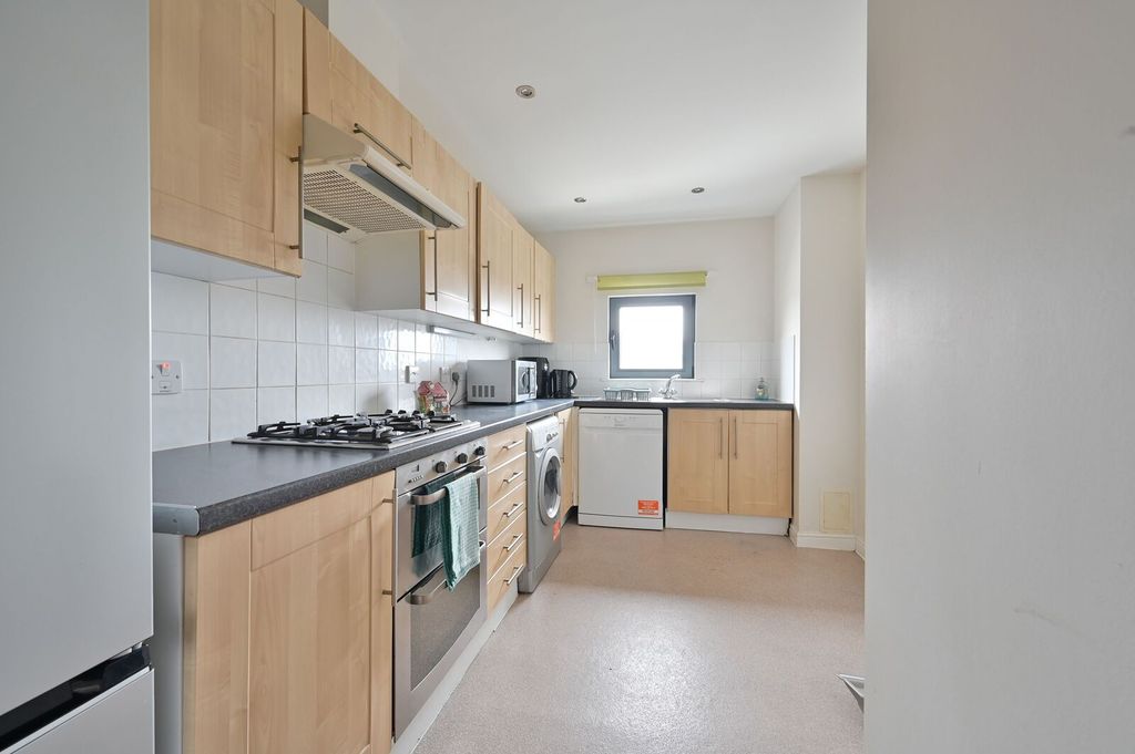 Property photo 2 of 6