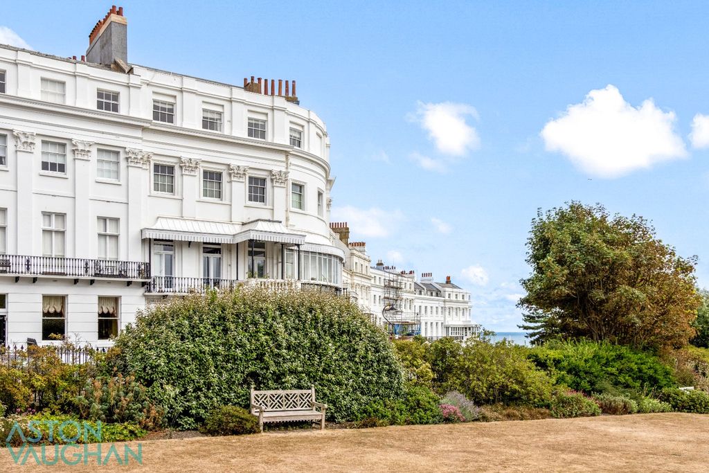 Property photo 1 of 23 5271640