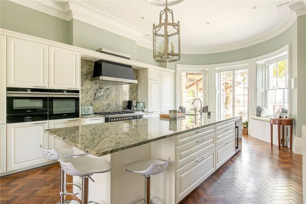 Property photo 3 of 24 Kitchen