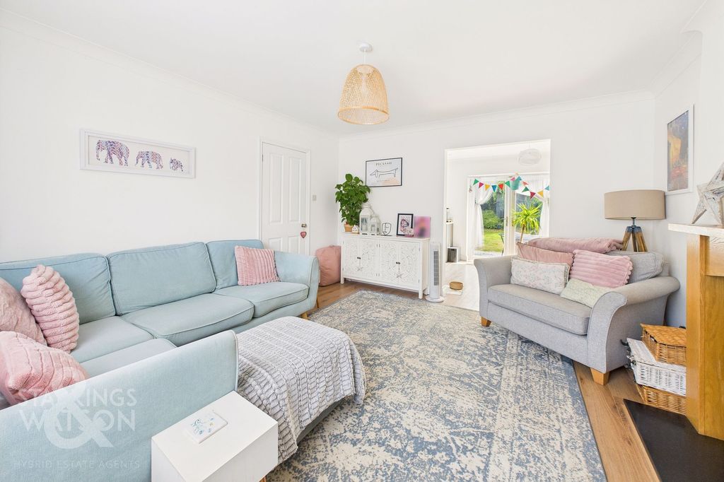 Property photo 2 of 31