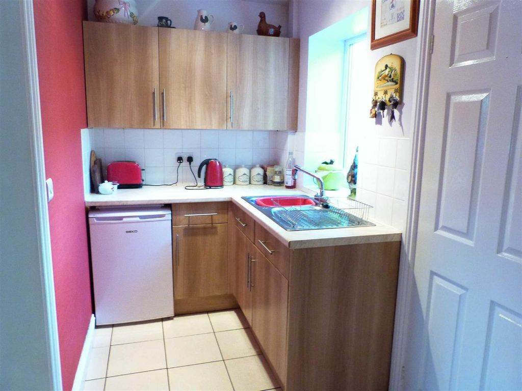 Property photo 3 of 6