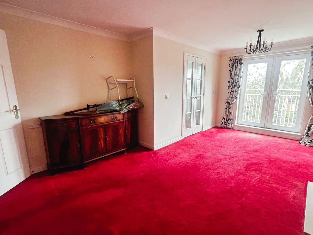 Property photo 3 of 8 Pbox-Img.Jpg