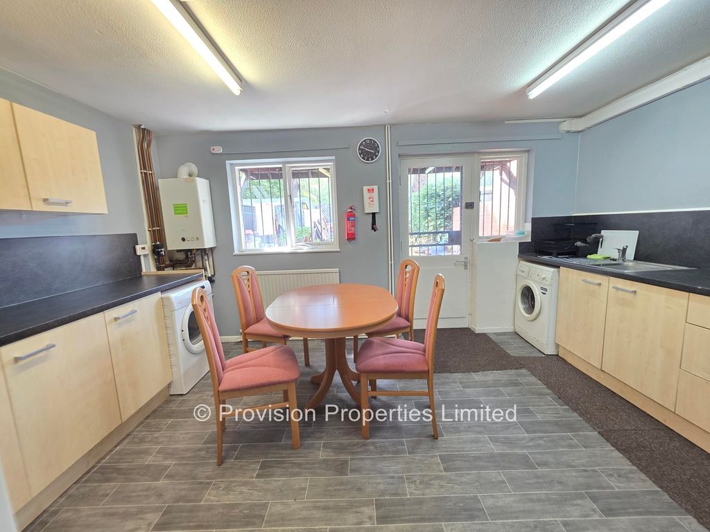 Property photo 1 of 11 Photo