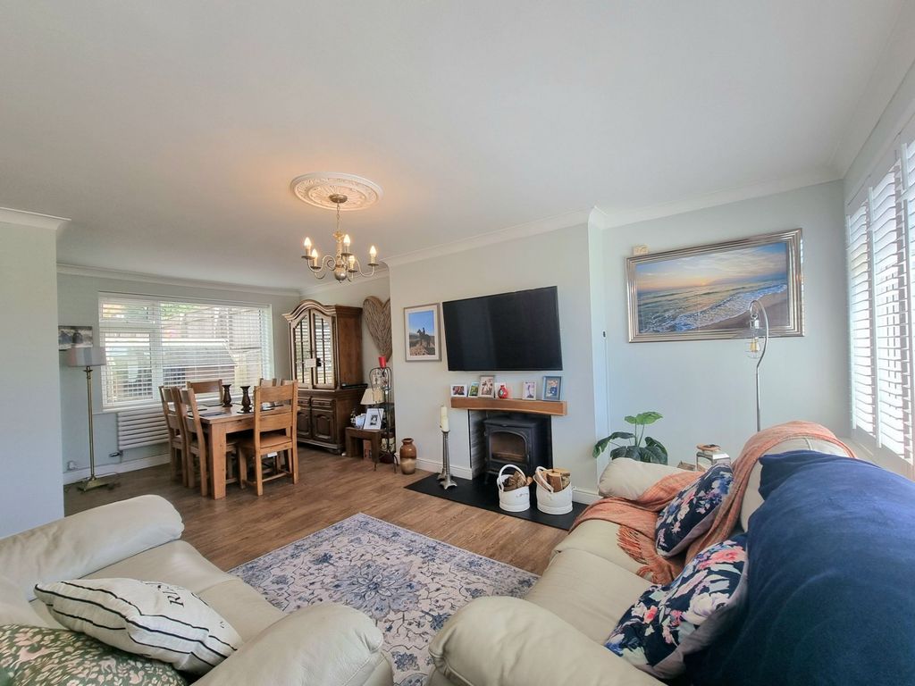 Property photo 2 of 48