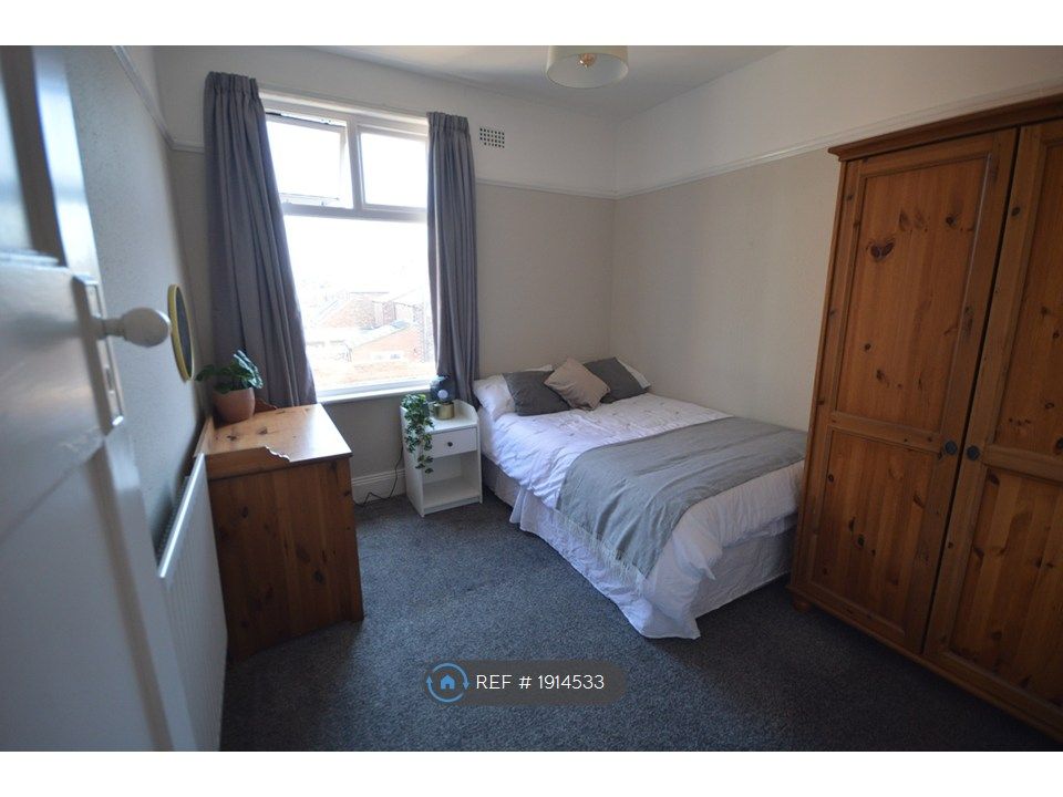 Property photo 3 of 13