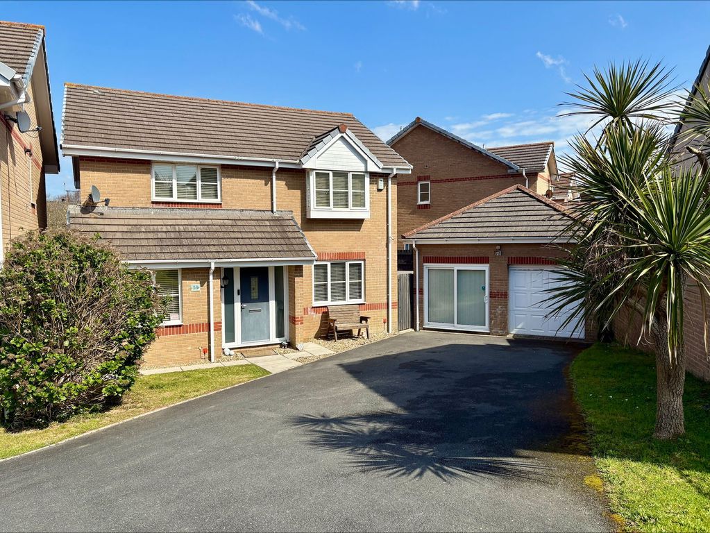 Property photo 1 of 27 External