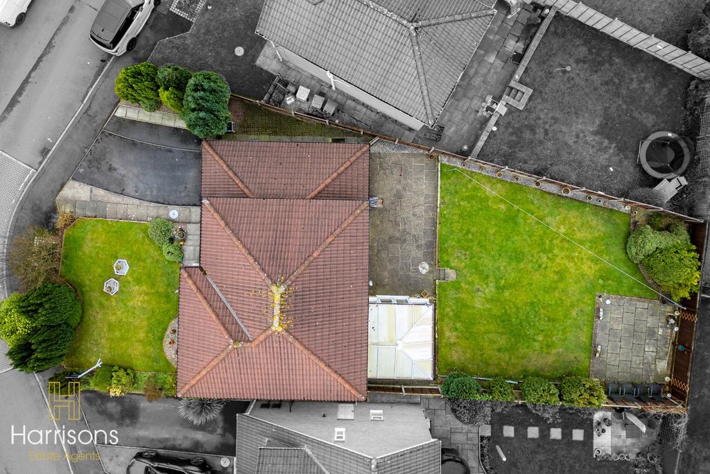 Property photo 2 of 43 4811673