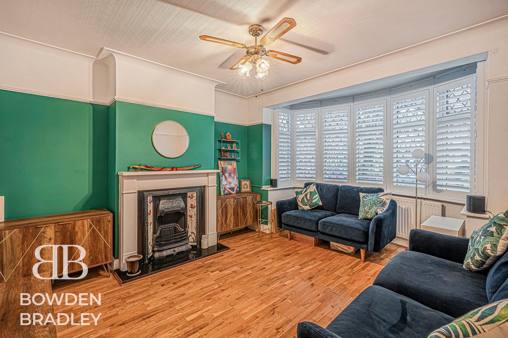 Property photo 2 of 21