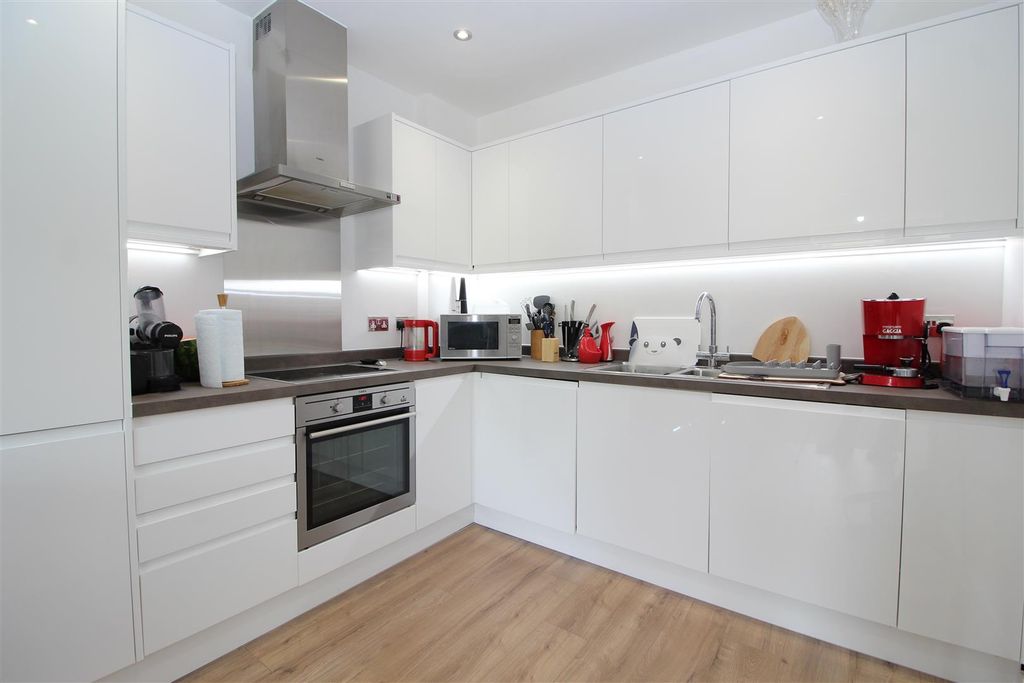 Property photo 2 of 7 002 Porters House 2019 (8).Jpg