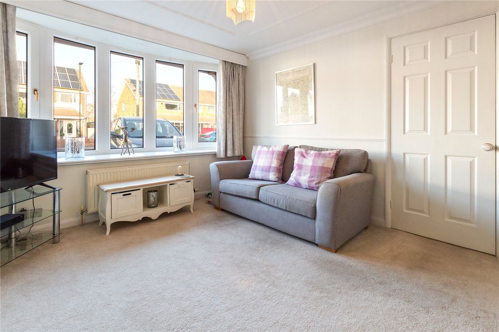 Property photo 3 of 17 Picture No. 31