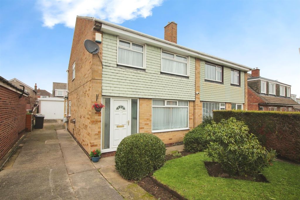 Property photo 1 of 9 Exterior