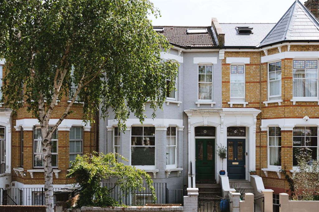Property photo 1 of 41 Mildenhall Road-2.Jpg
