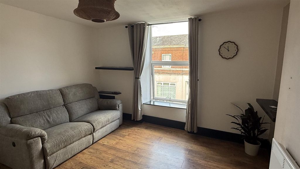 Property photo 2 of 11 Img_5604.Jpeg