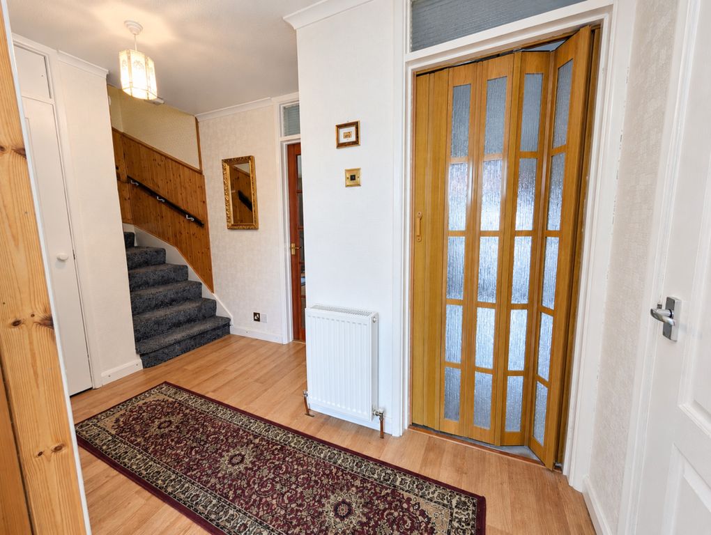 Property photo 2 of 25