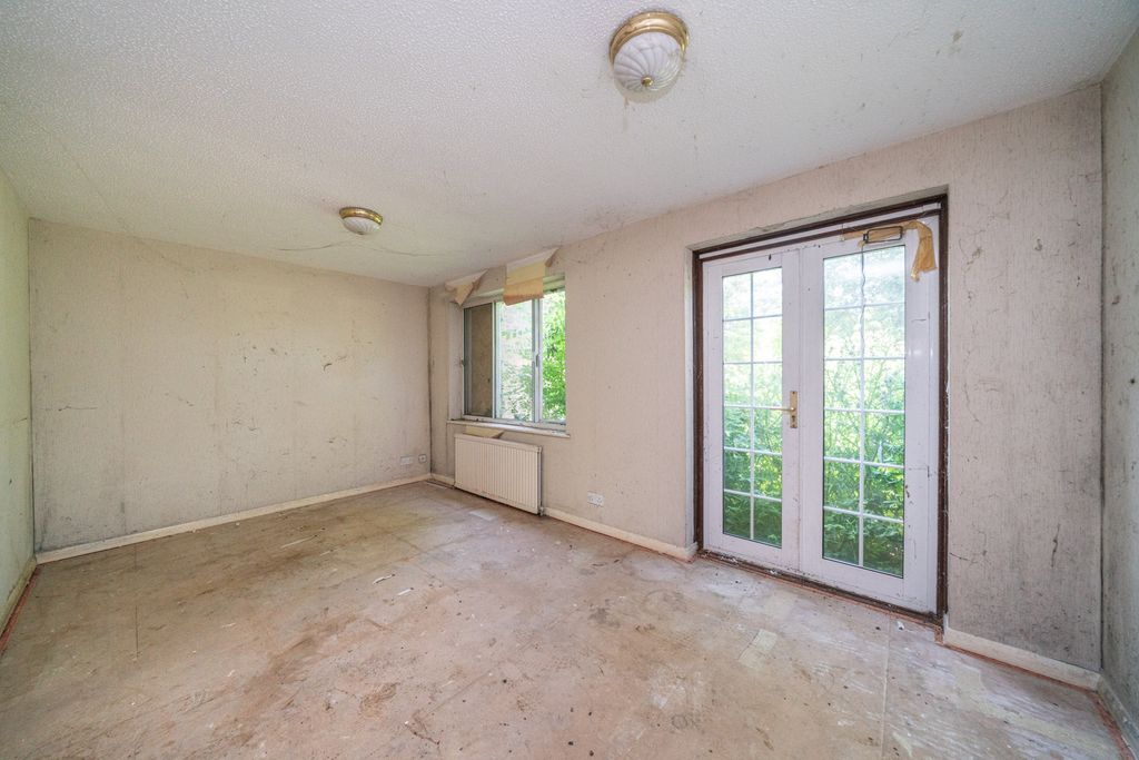 Property photo 3 of 22