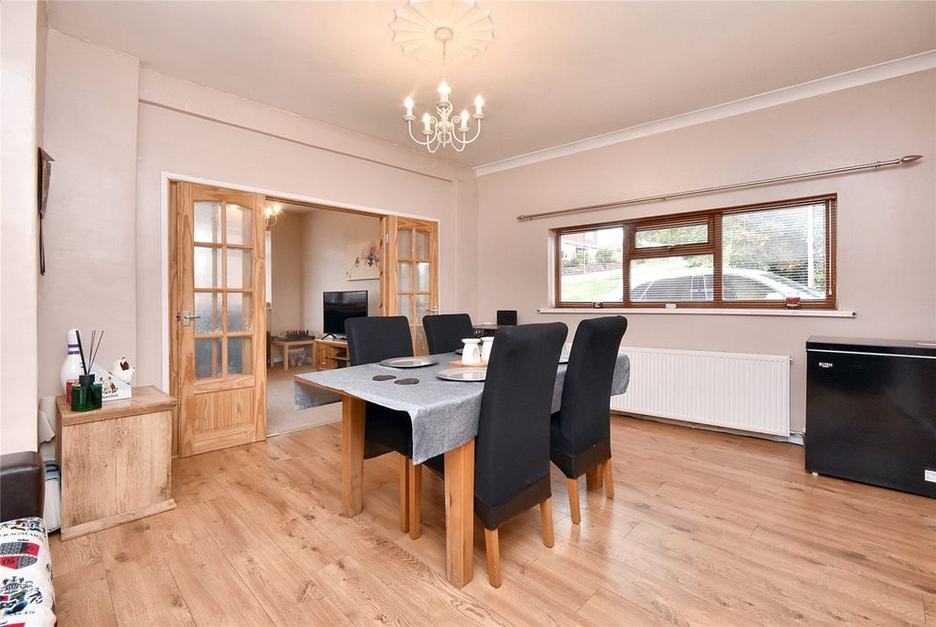 Property photo 3 of 18 Picture No. 02