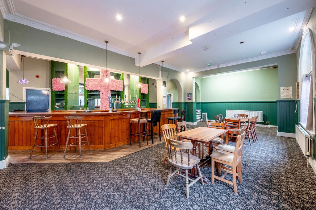 Property photo 2 of 19