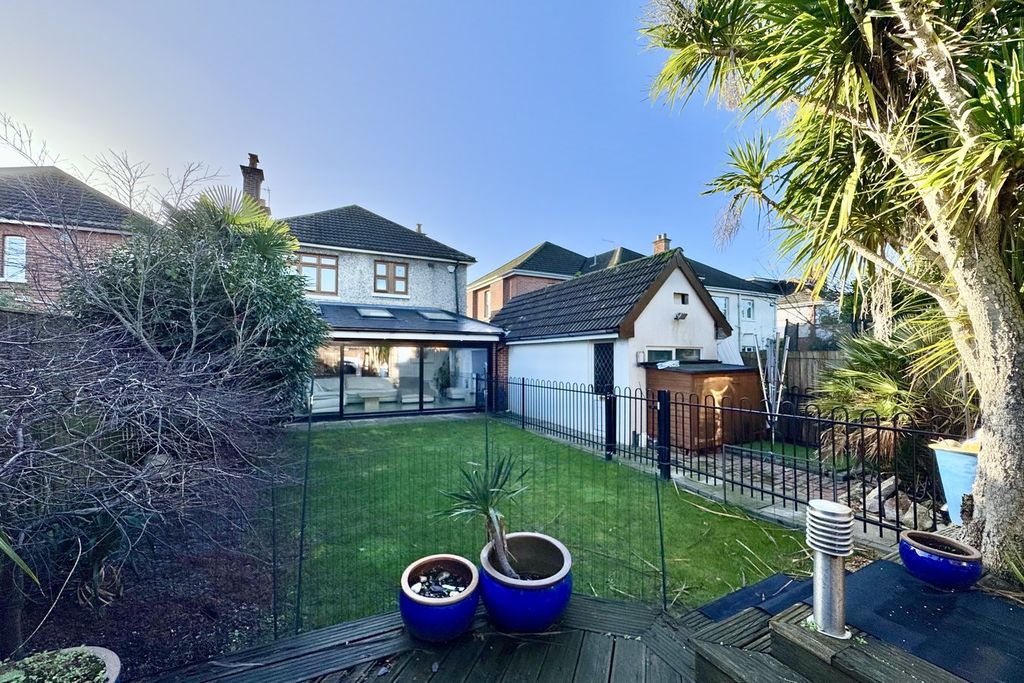 Property photo 3 of 21