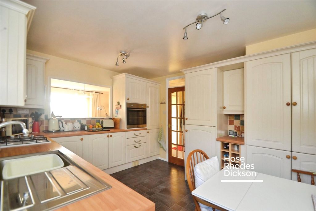 Property photo 2 of 9 Picture No. 06