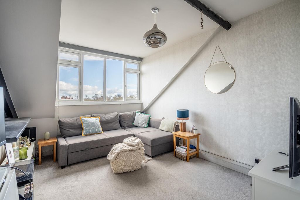 Property photo 2 of 11 Living Room