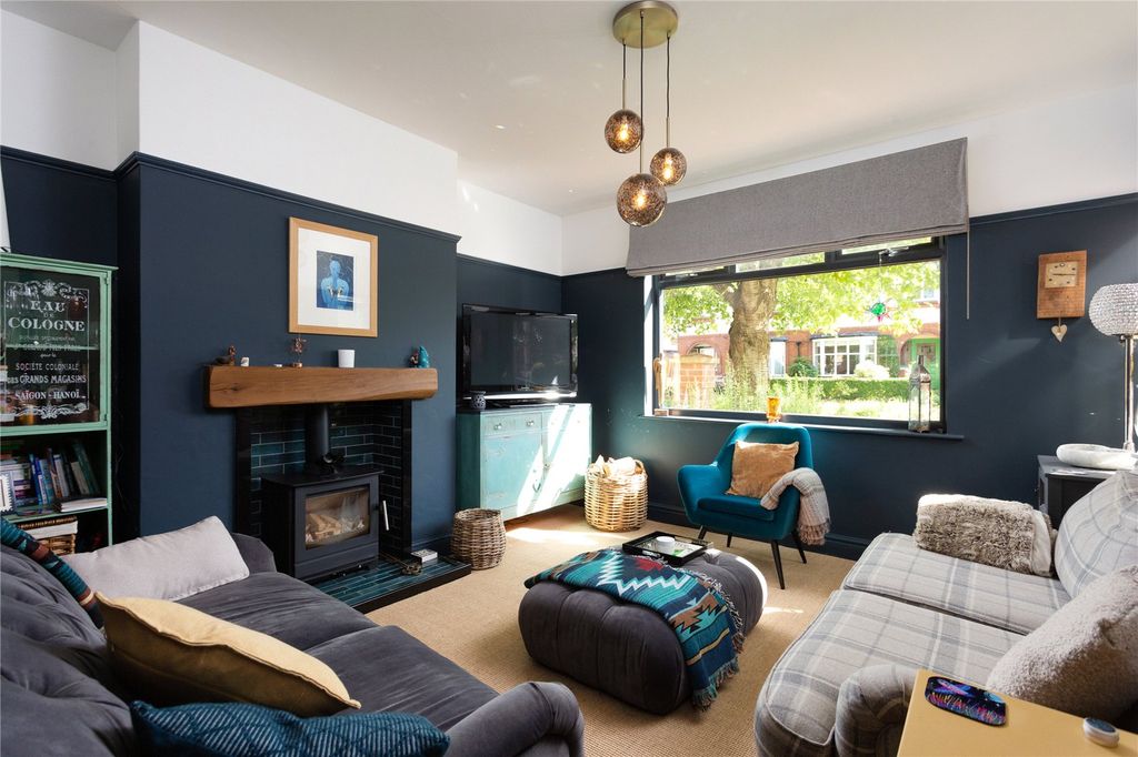 Property photo 2 of 12 Sitting Room