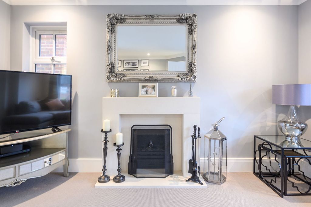 Property photo 3 of 22