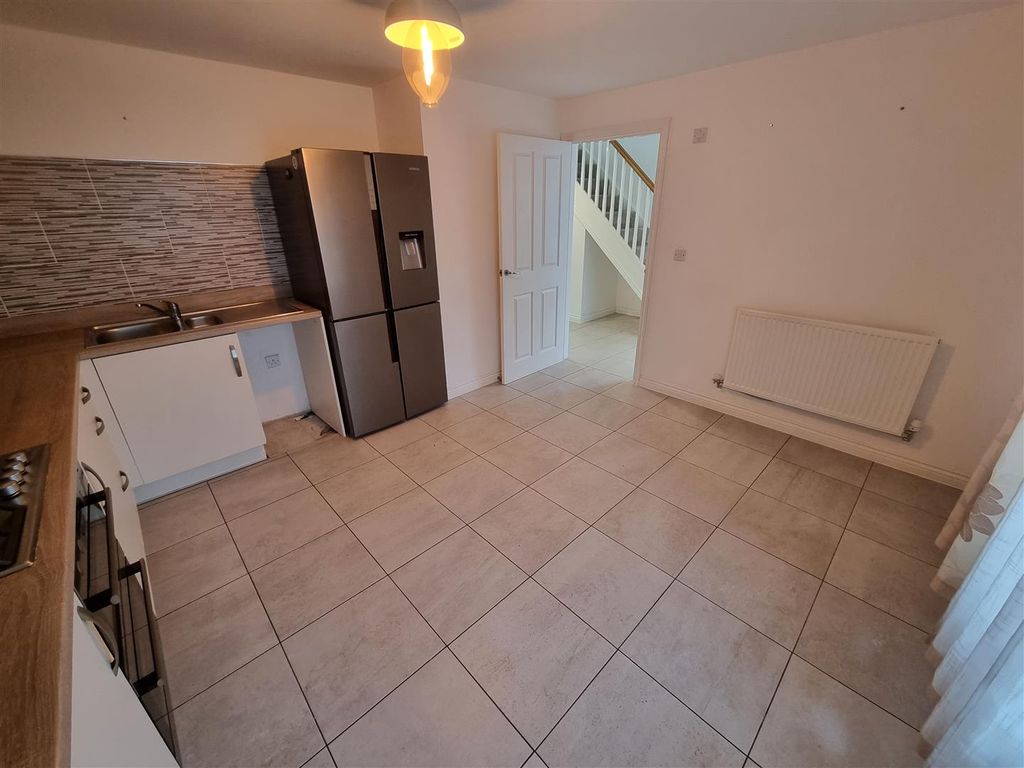 Property photo 3 of 25 11645.Jpg