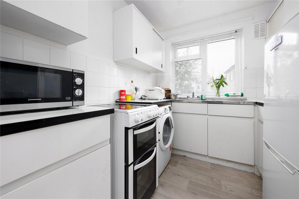 Property photo 3 of 17 Picture No. 06