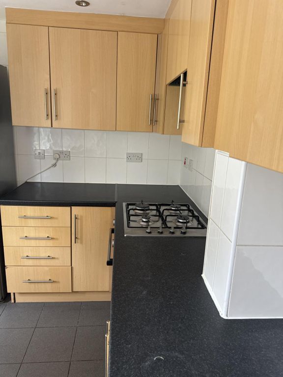 Property photo 2 of 10 Kitchen