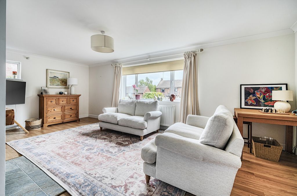 Property photo 3 of 17 1329455-5-688104E...