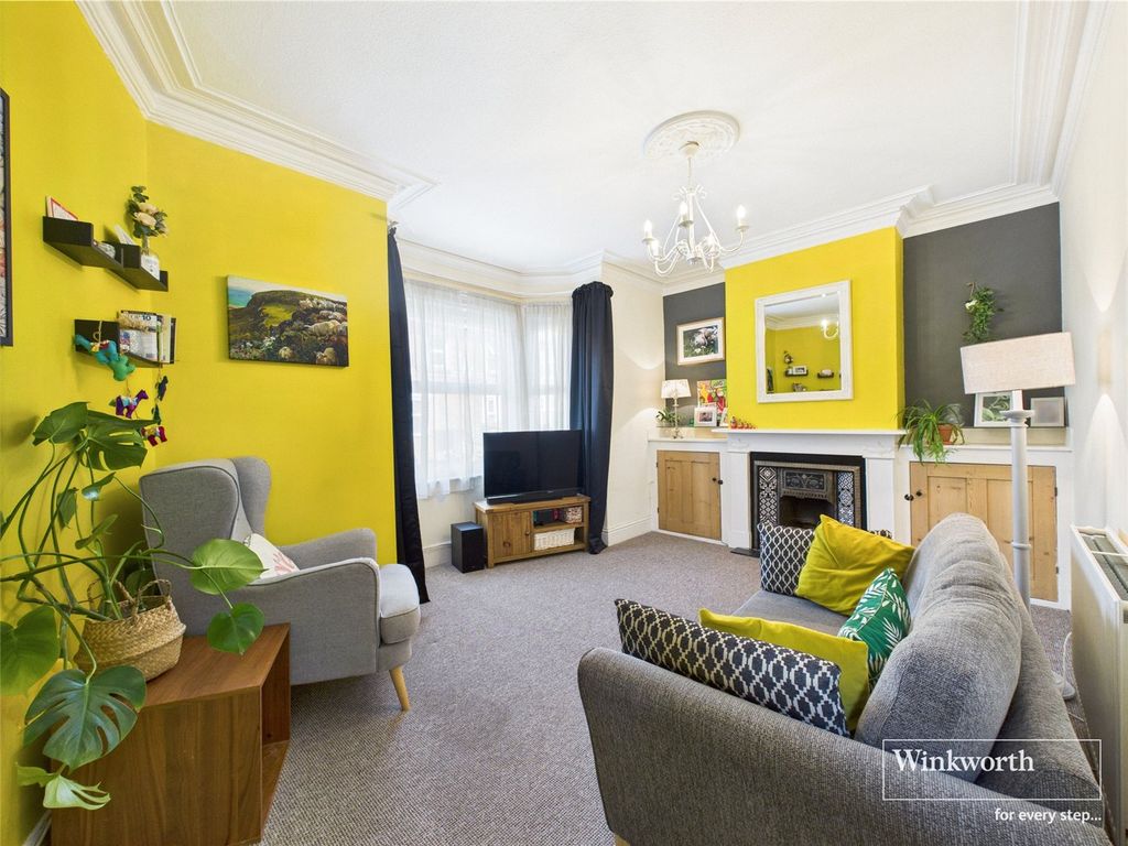 Property photo 2 of 19 Picture No. 11