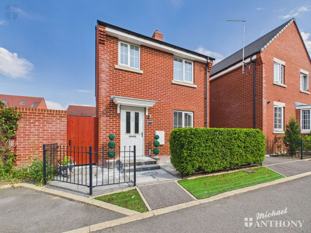 Property photo 1 of 16 Cam03852G0-Pr0722-Still021