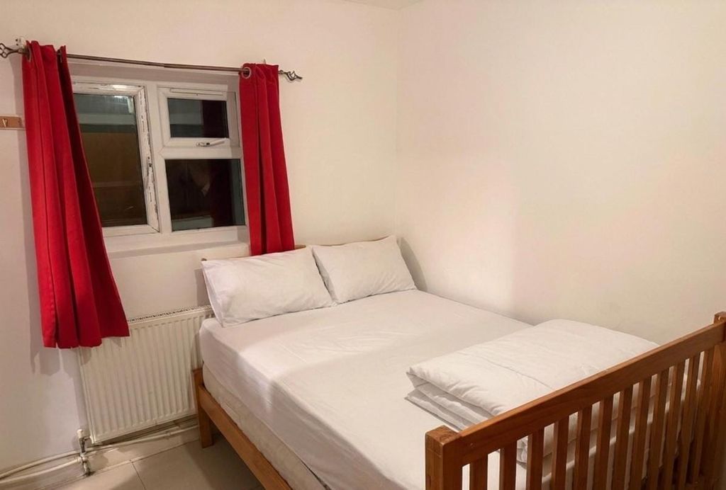 Property photo 3 of 4