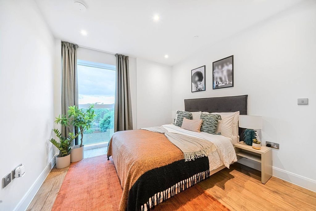 Property photo 1 of 51