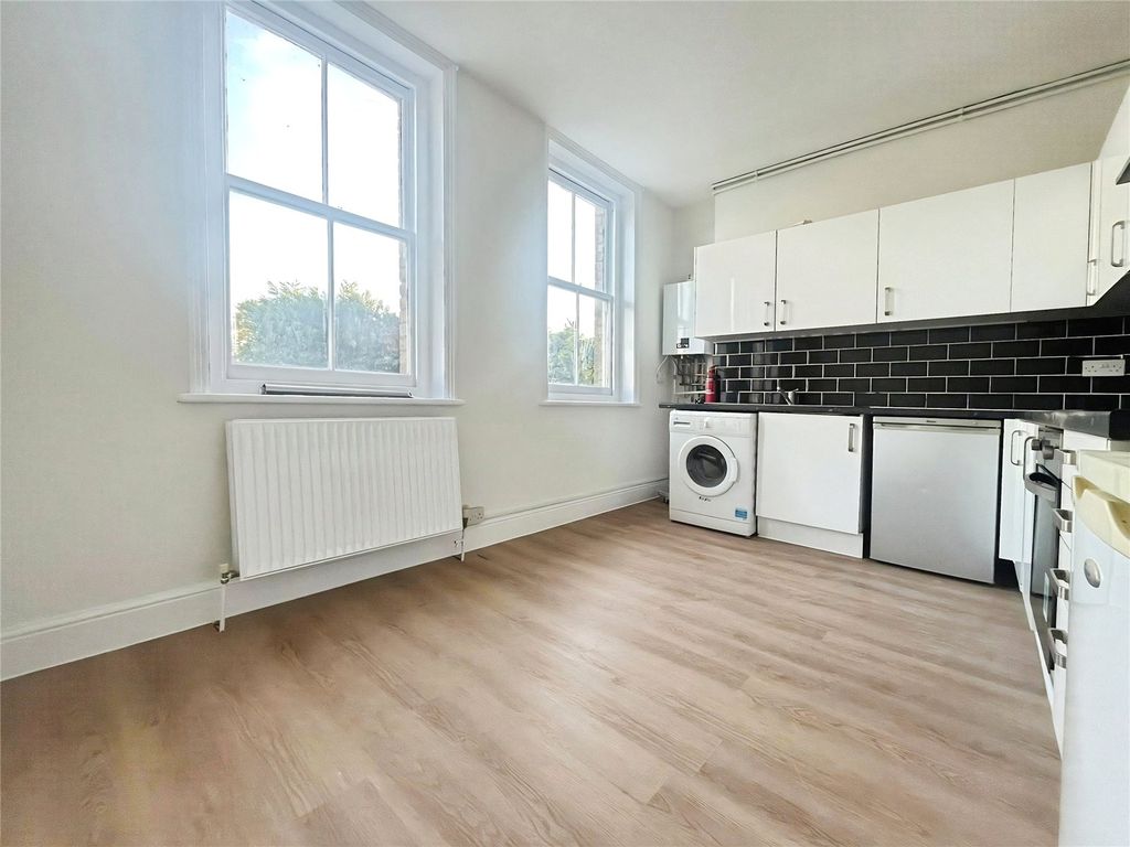 Property photo 2 of 10 Kitchen