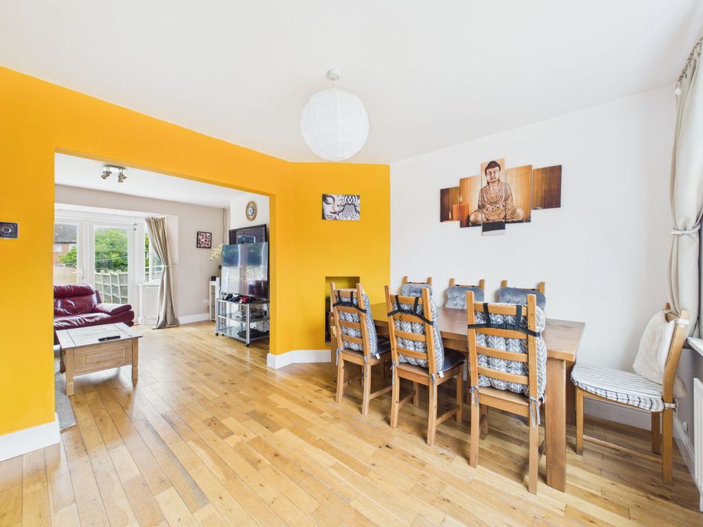 Property photo 3 of 19 Dining Room
