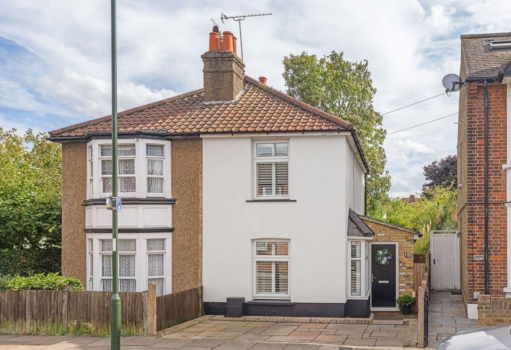 Property photo 1 of 12