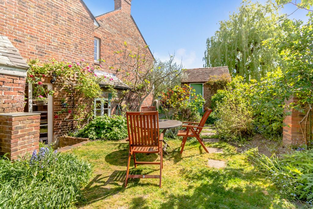 Property photo 1 of 35