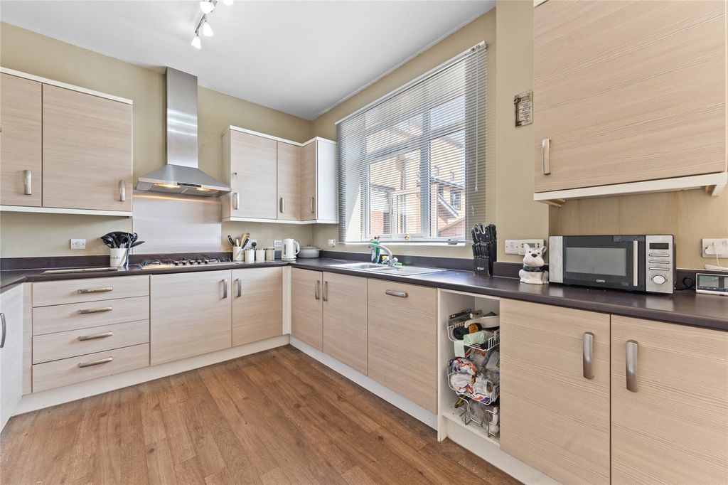 Property photo 3 of 28 Picture No. 06