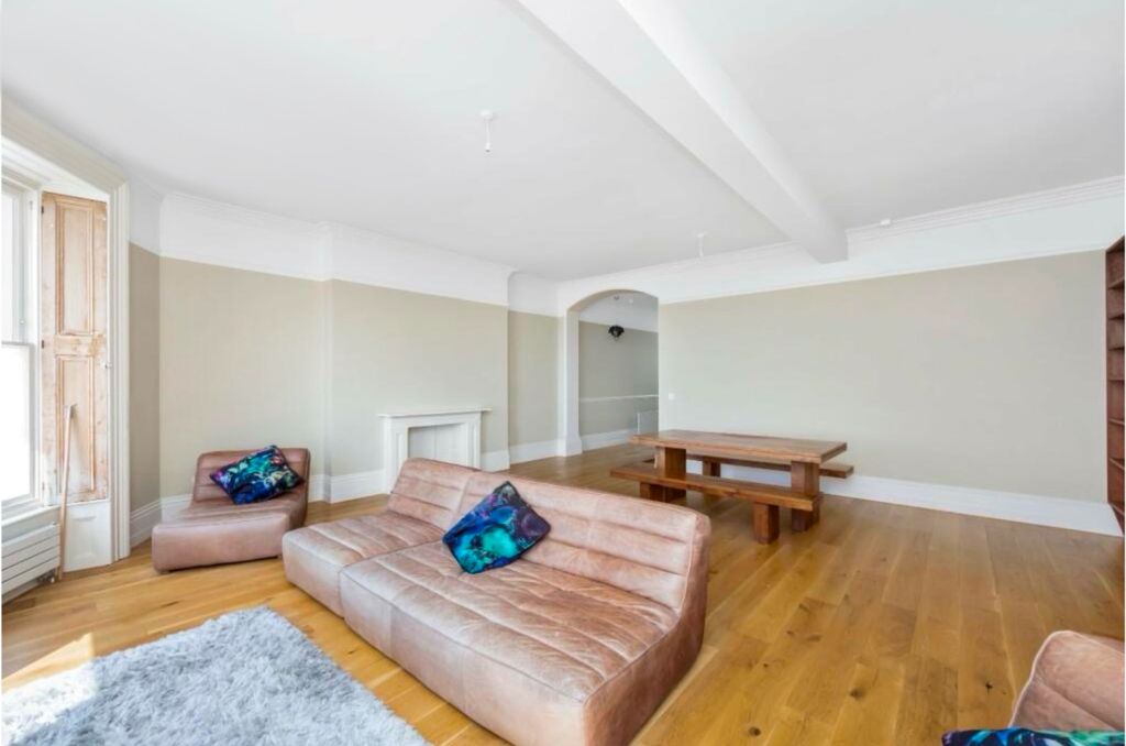 Property photo 3 of 16 4836612