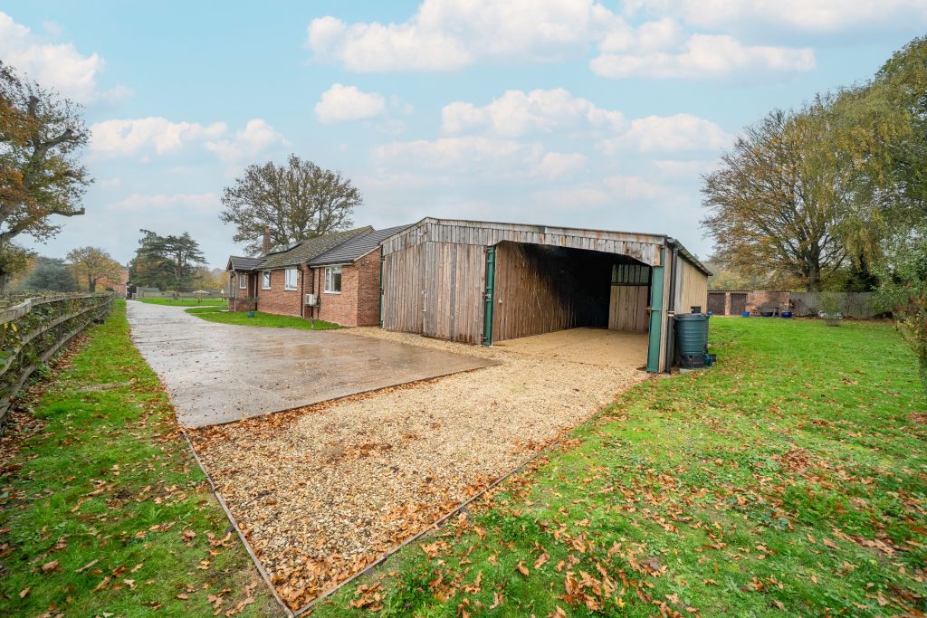 Property photo 2 of 29