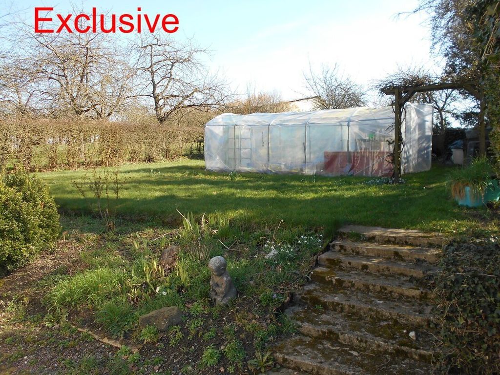 Property photo 2 of 9